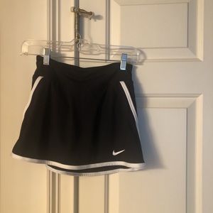 super cute nike tennis skirt with built in shorts